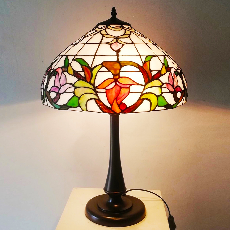 โคมไฟสเตนกลาส #Stained Glass #Tiffany Bedside Lamp 