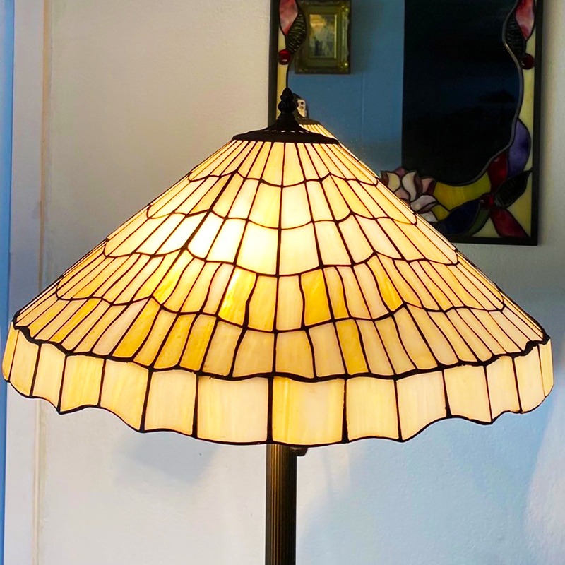 โคมไฟสเตนกลาส #Stained Glass Triangle bedside lamp