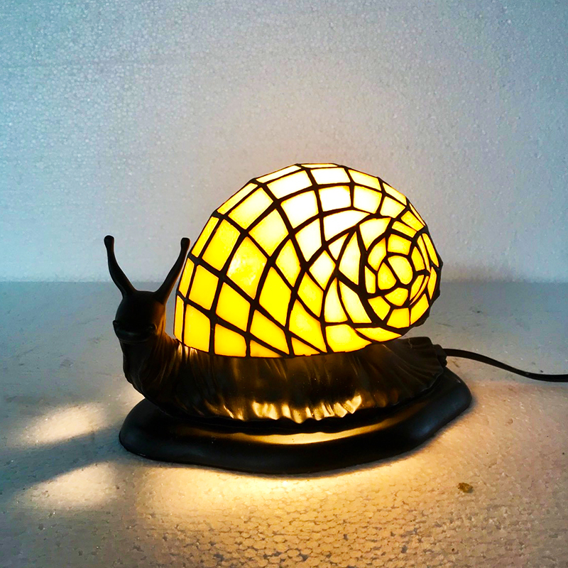 โคมไฟสเตนกลาส #Stained Glass Snail bedside lamp